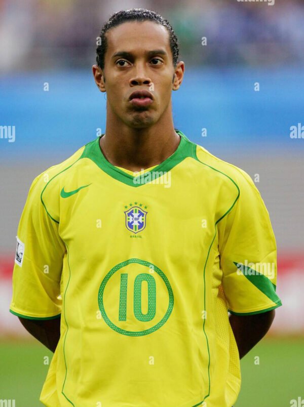 brasil2004ronaldinho5 Brazil jersey 2004 #10 RONALDINHO