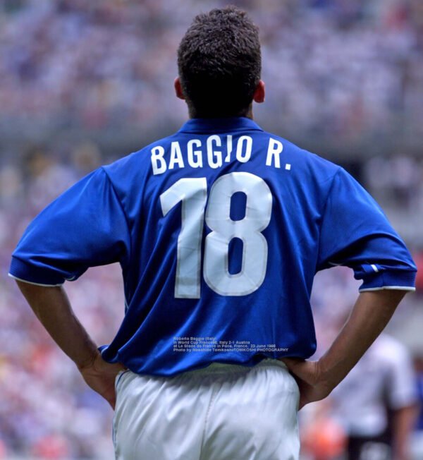 Italy jersey 1998 #18 BAGGIO R. World Cup