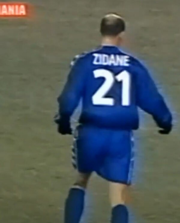 Juventus jersey 1999/00 #21 ZIDANE Calcio LS