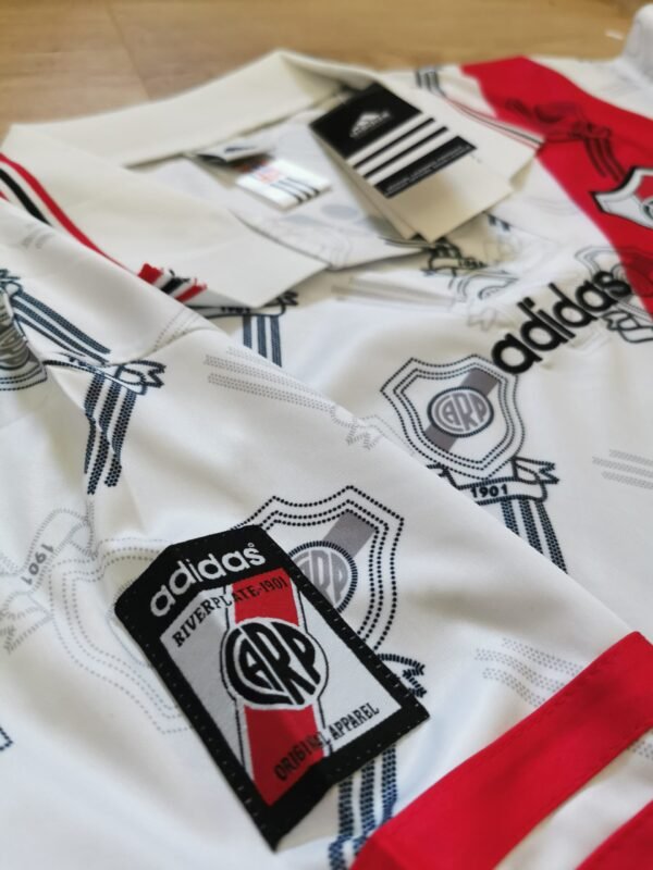 River Plate jersey 1996/97 #9 Enzo FRANCESCOLI
